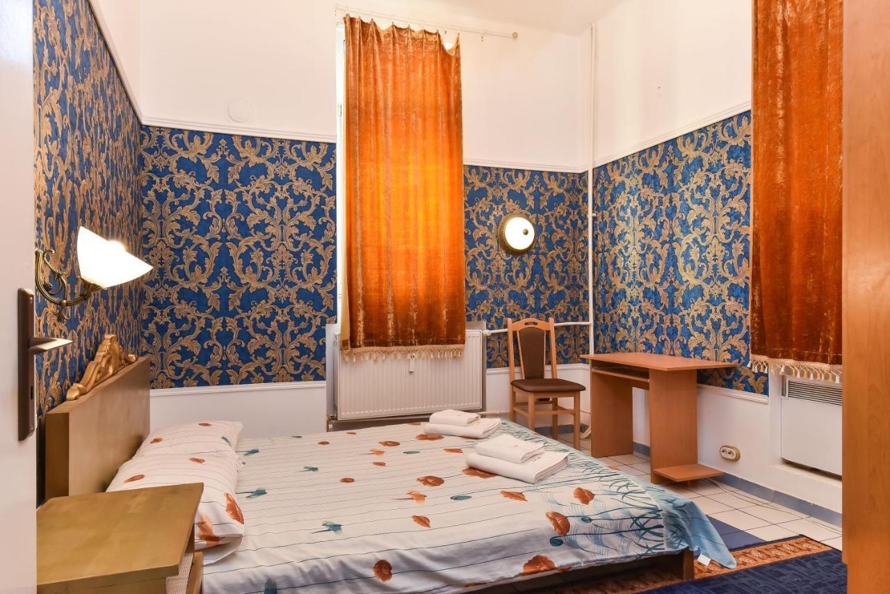 Historical Lion'S Bridge 1-Bedroom Apartment By Flat Mаnager Sofia Luaran gambar